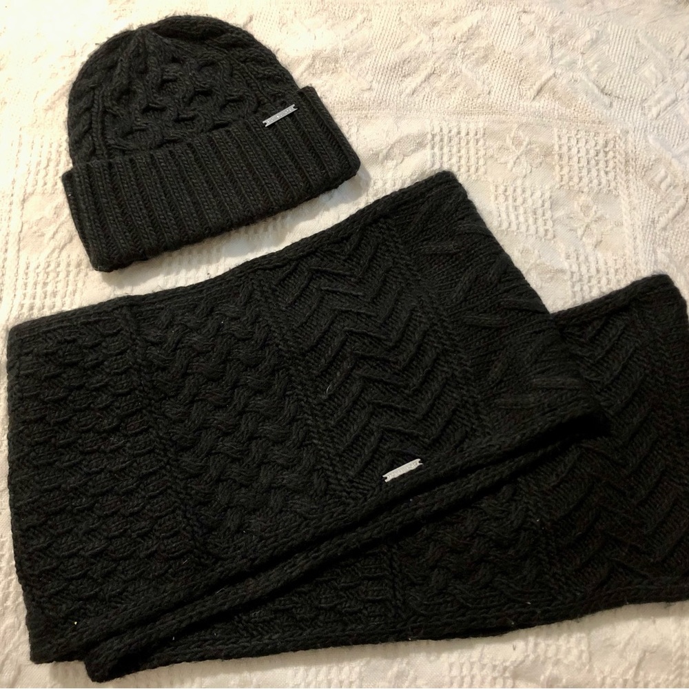 Michael Kors Black Hat & Scarf